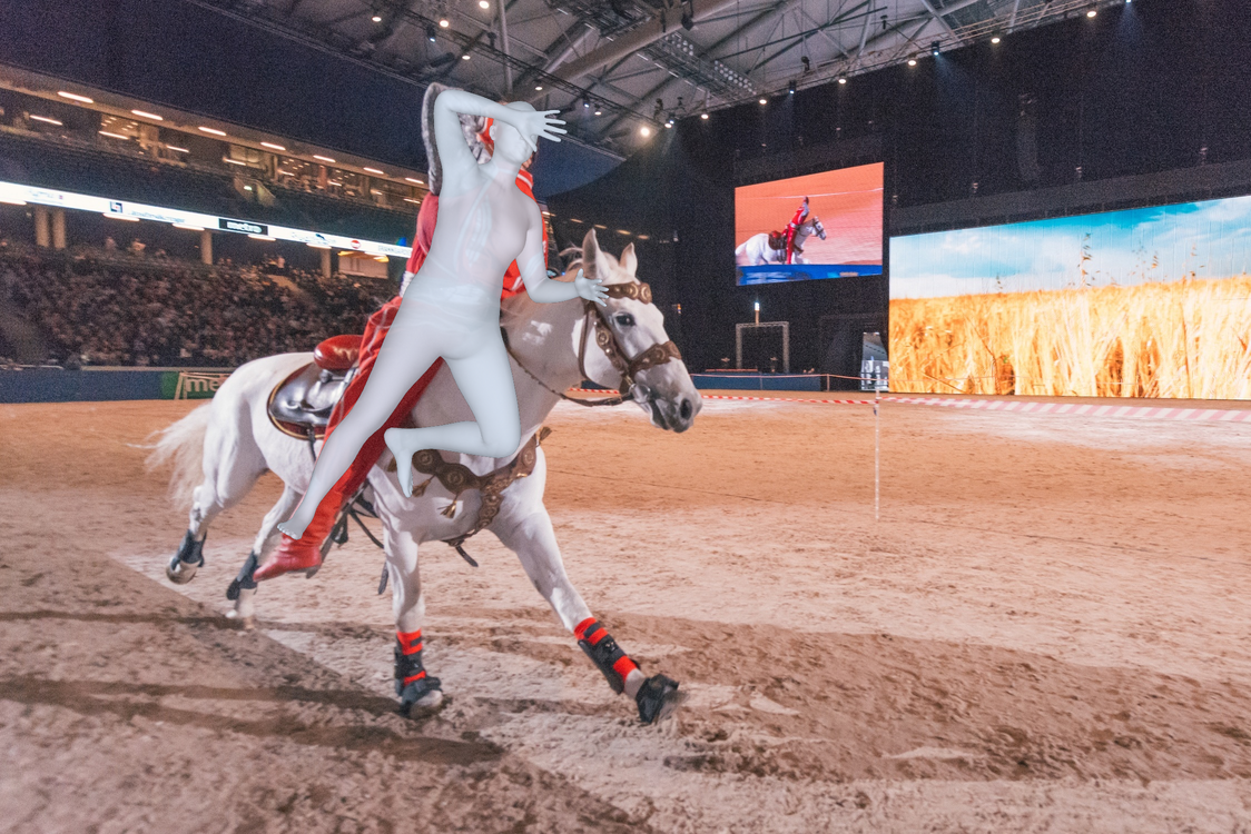 Sample 2 - 4DHumans (HMR2.0b)