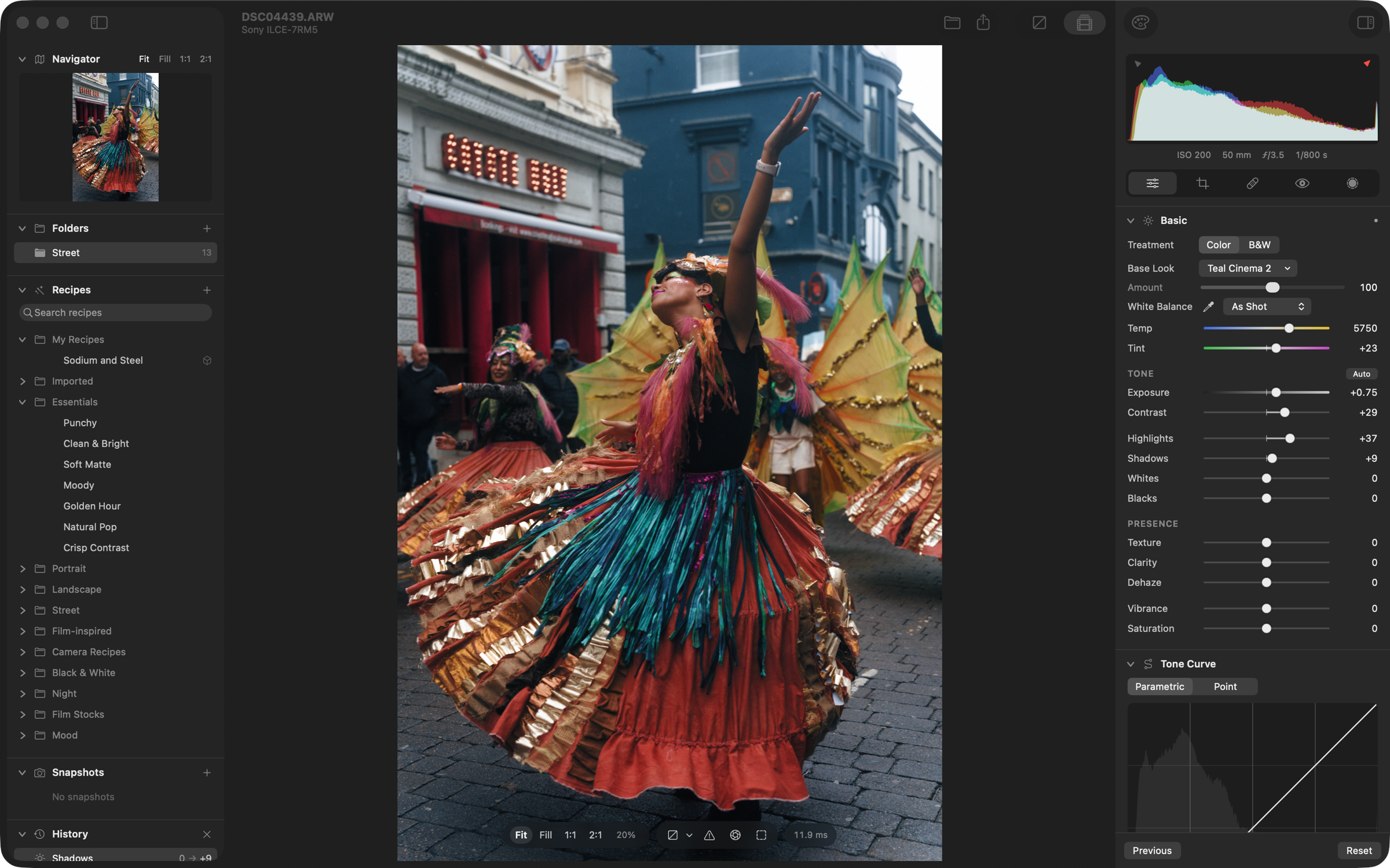 Redlamp editing a Sony α7R V raw file