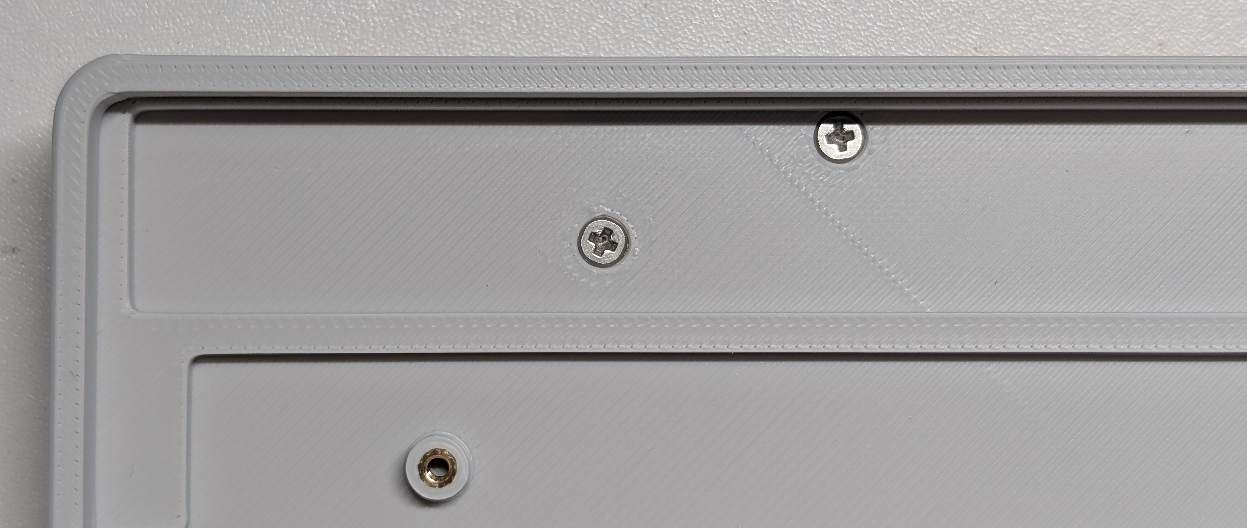 Footstand screws