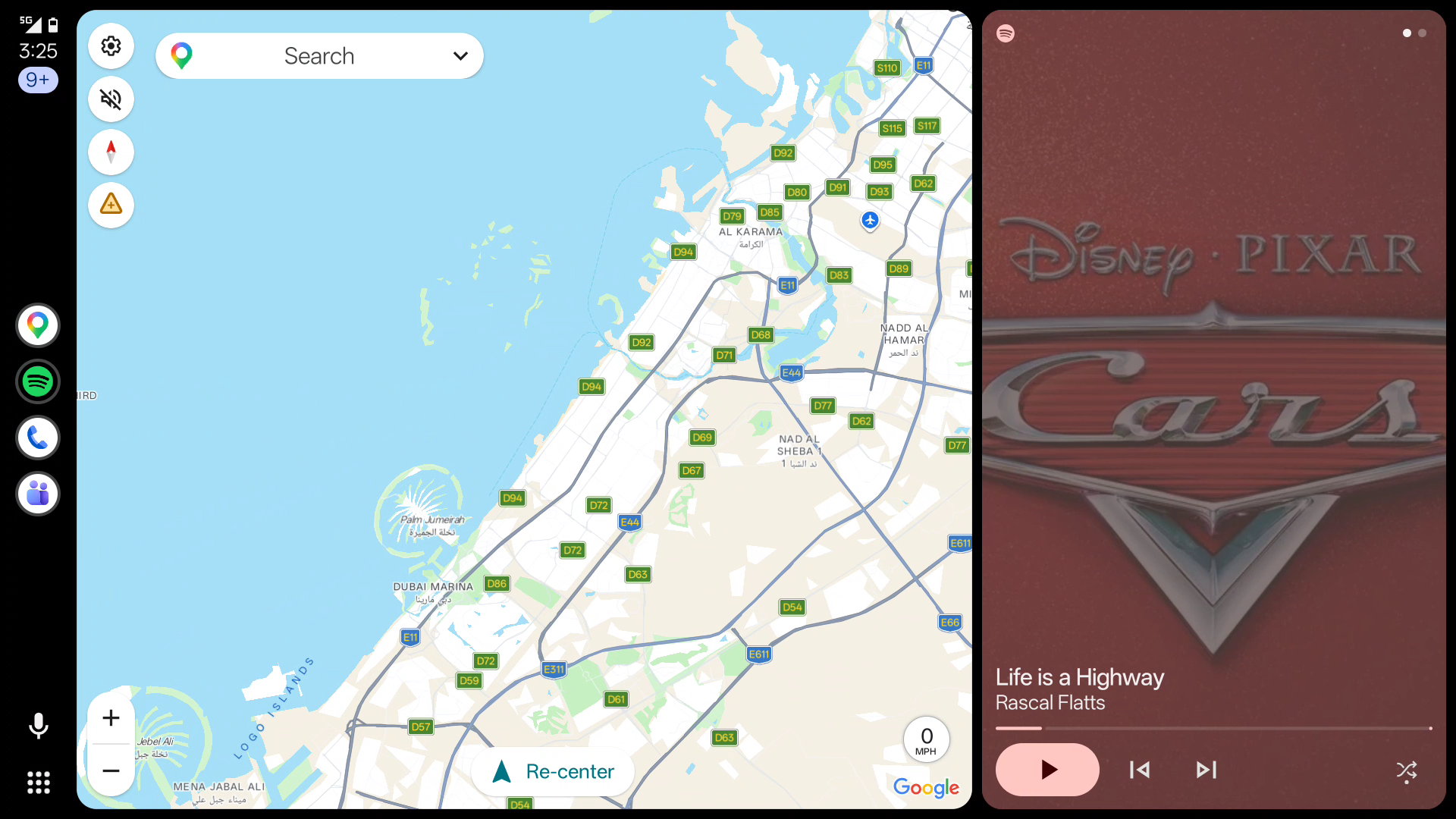 Android Auto with the current music card and a freely panned map, without a destination